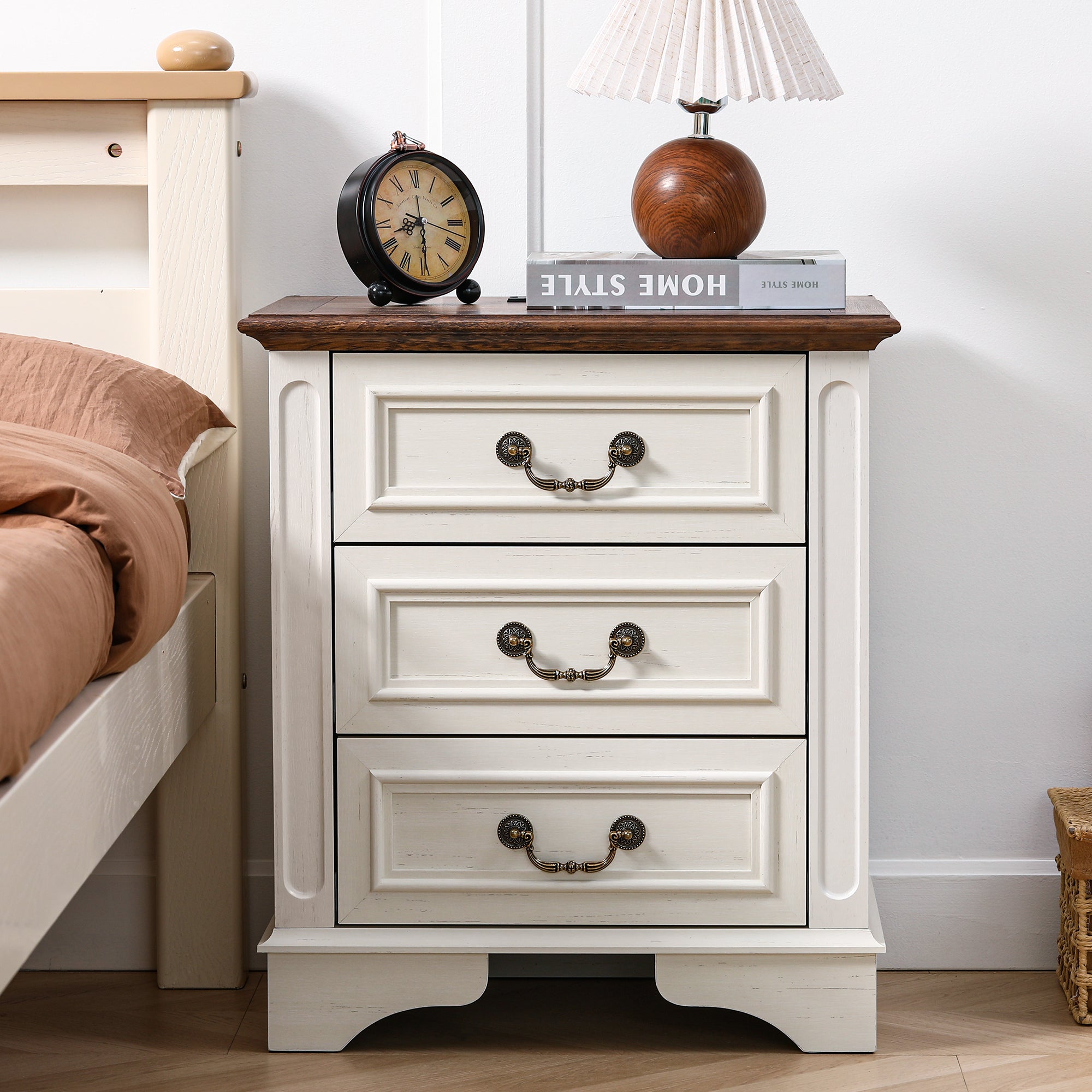 FIAKOA Bedroom Dresser and Nightstand set，Wood Furniture Set for Bedroom with Spacious Storage, 3pc, White